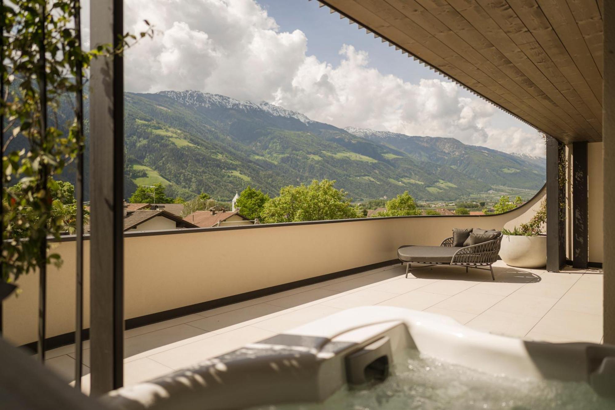 Appartamento Deluxe con 2 Camere da Letto e Balcone